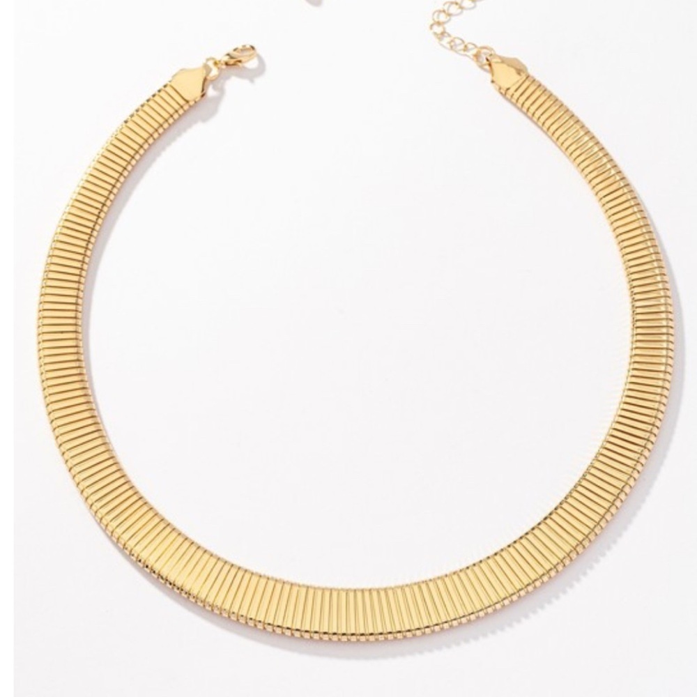 Gold Necklace - Picture 3 of 4